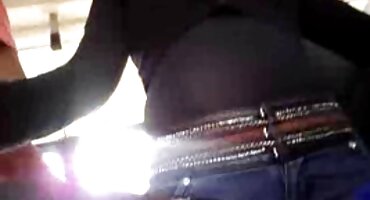 sex gái múp xinh Silva jav mới C Silva không chỉ hút một người lạ, mà còn ôm anh ta.