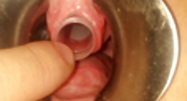 sex cô giáo trang Anh ta dùng tay đá vào sự phim sex hàn cương cứng.